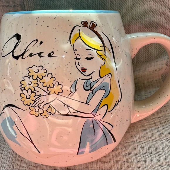 DISNEY ALICE IN WONDERLAND COFFEE MUG W/PLAYING CARDS, MAD HATTER , TEACUPS - Picture 7 of 14